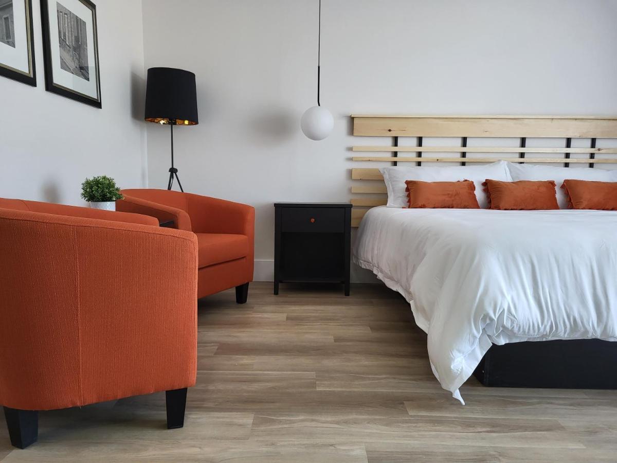 Motel Au Rocher Du Cap Cap-Saint-Ignace エクステリア 写真
