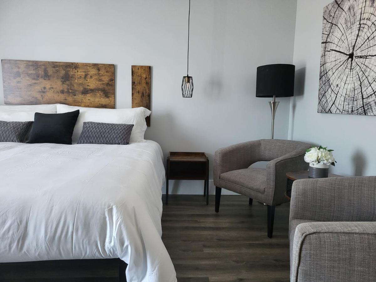 Motel Au Rocher Du Cap Cap-Saint-Ignace エクステリア 写真
