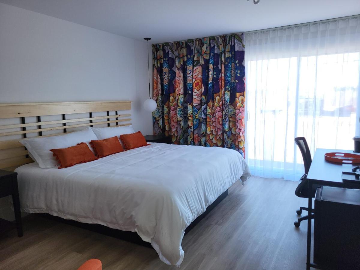 Motel Au Rocher Du Cap Cap-Saint-Ignace エクステリア 写真