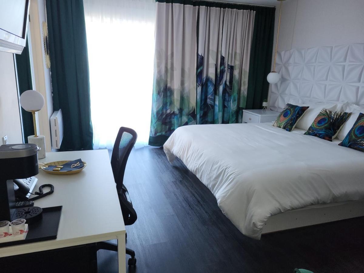Motel Au Rocher Du Cap Cap-Saint-Ignace エクステリア 写真